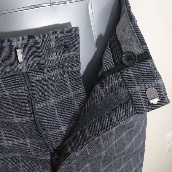 BOGO 🆓! Banana Republic Checkered Shorts Gray 30 - Picture 5 of 6